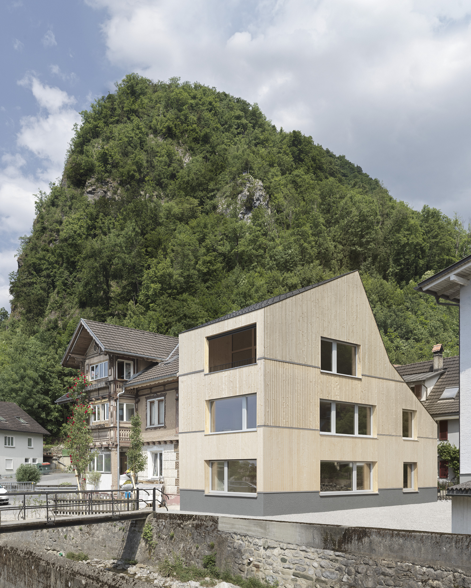 Bauen mit Bestand Schlossberg Alt-Ems