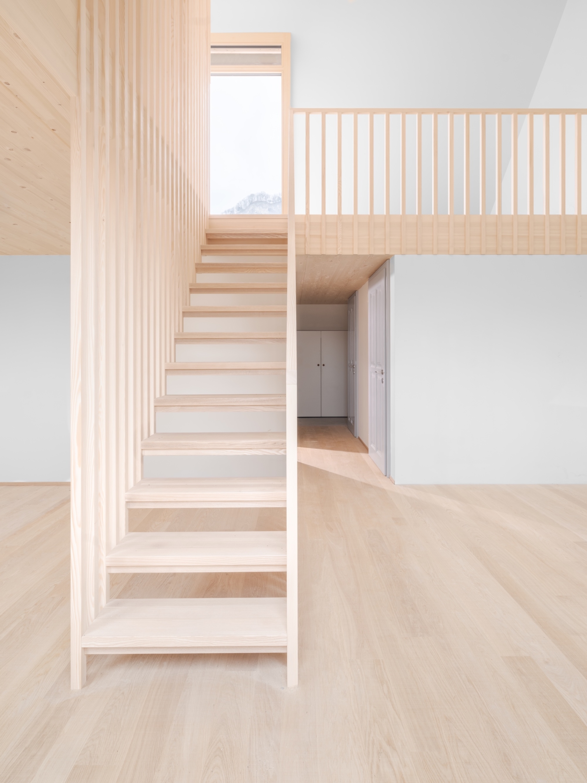 Schadenbauer Quartiersentwicklung Denkmalschutz Holzbau Maisonette Harfentreppe